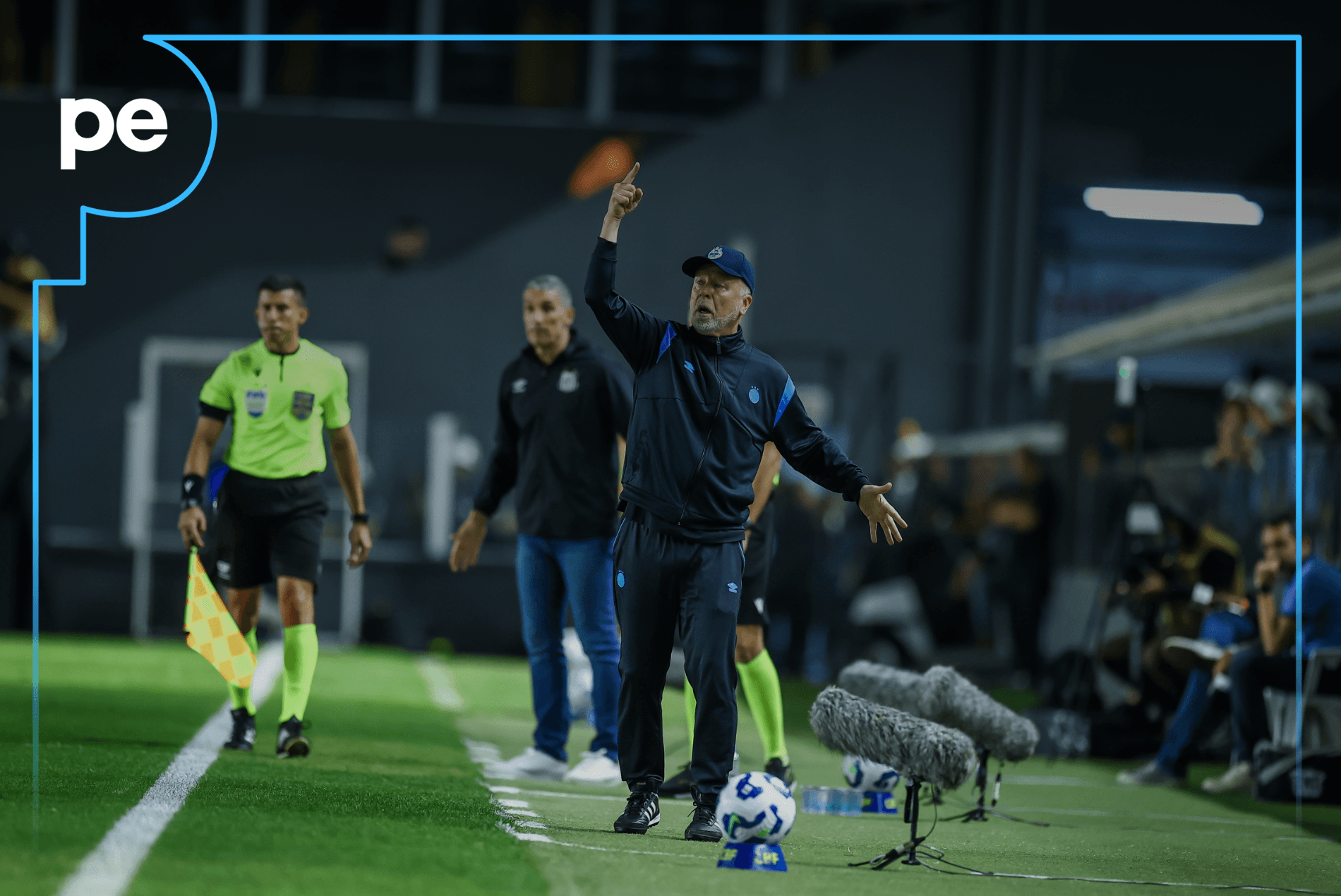 Discussão entre Mano Menezes e Alex Santana é flagrada após empate do Grêmio; veja